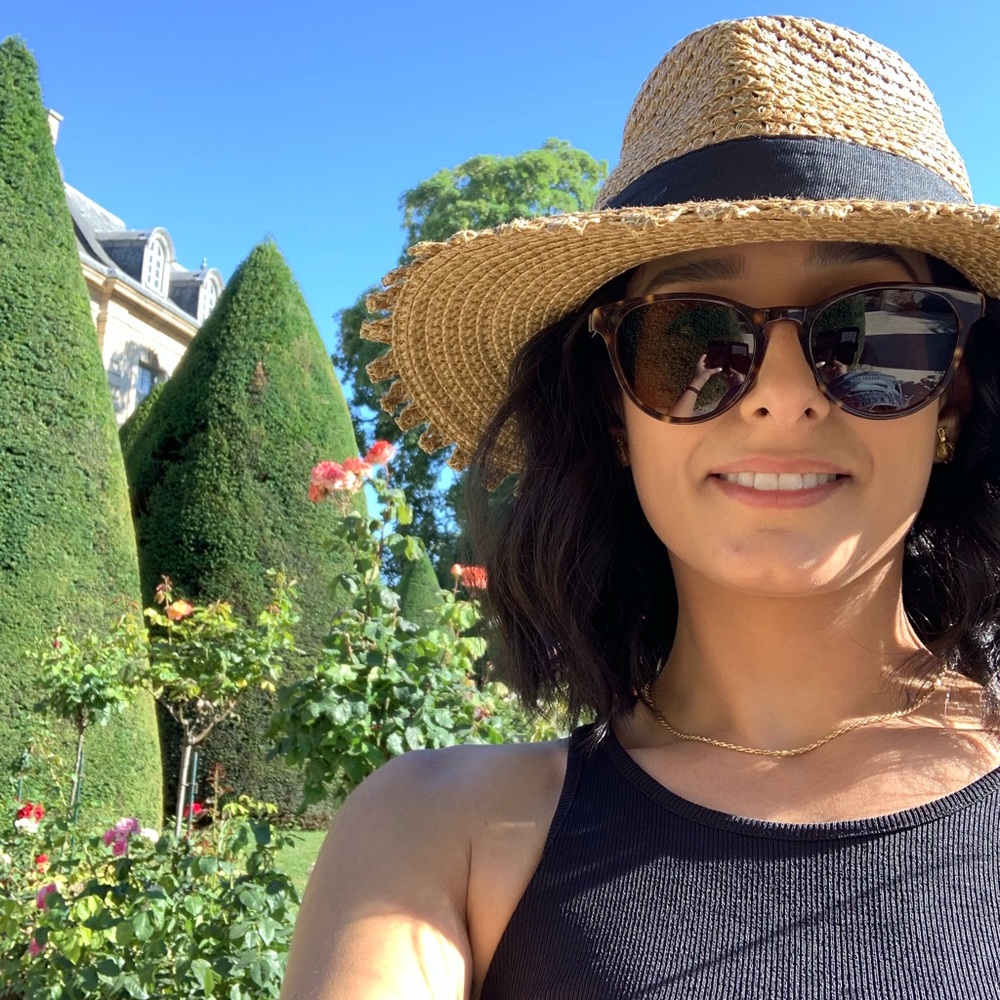 Meet your Posher, Niki